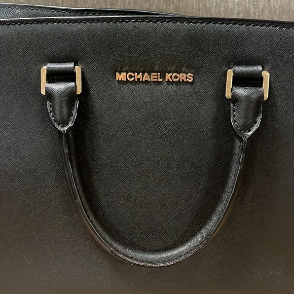 Michael Kors Leather Purse Cross Body or Hand Bag - Picture 2 of 16